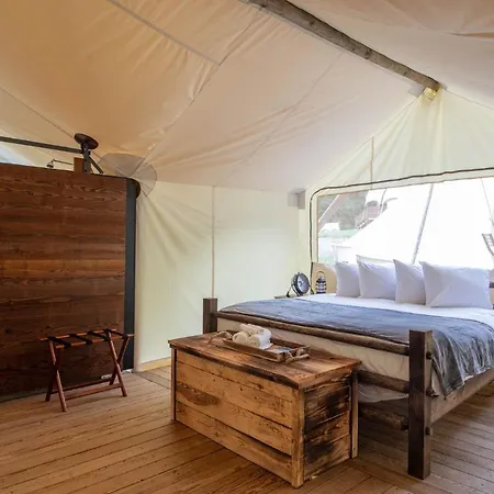 Under Canvas Great Smoky Mountains Pigeon Forge Exterior photo