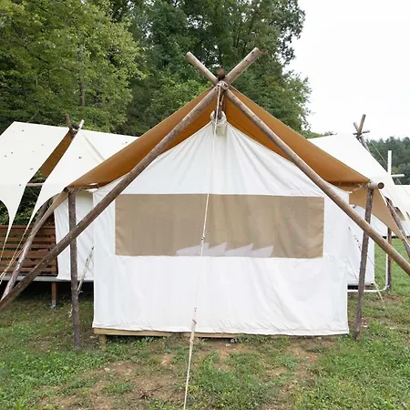 Under Canvas Great Smoky Mountains Pigeon Forge Exterior photo