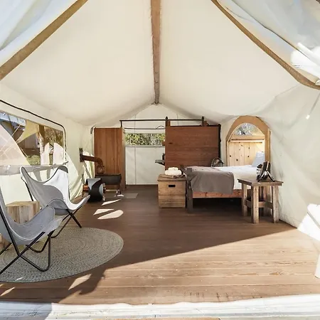 Under Canvas Great Smoky Mountains Pigeon Forge Exterior photo