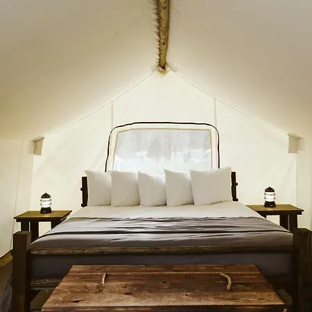 Under Canvas Great Smoky Mountains Pigeon Forge Exterior photo