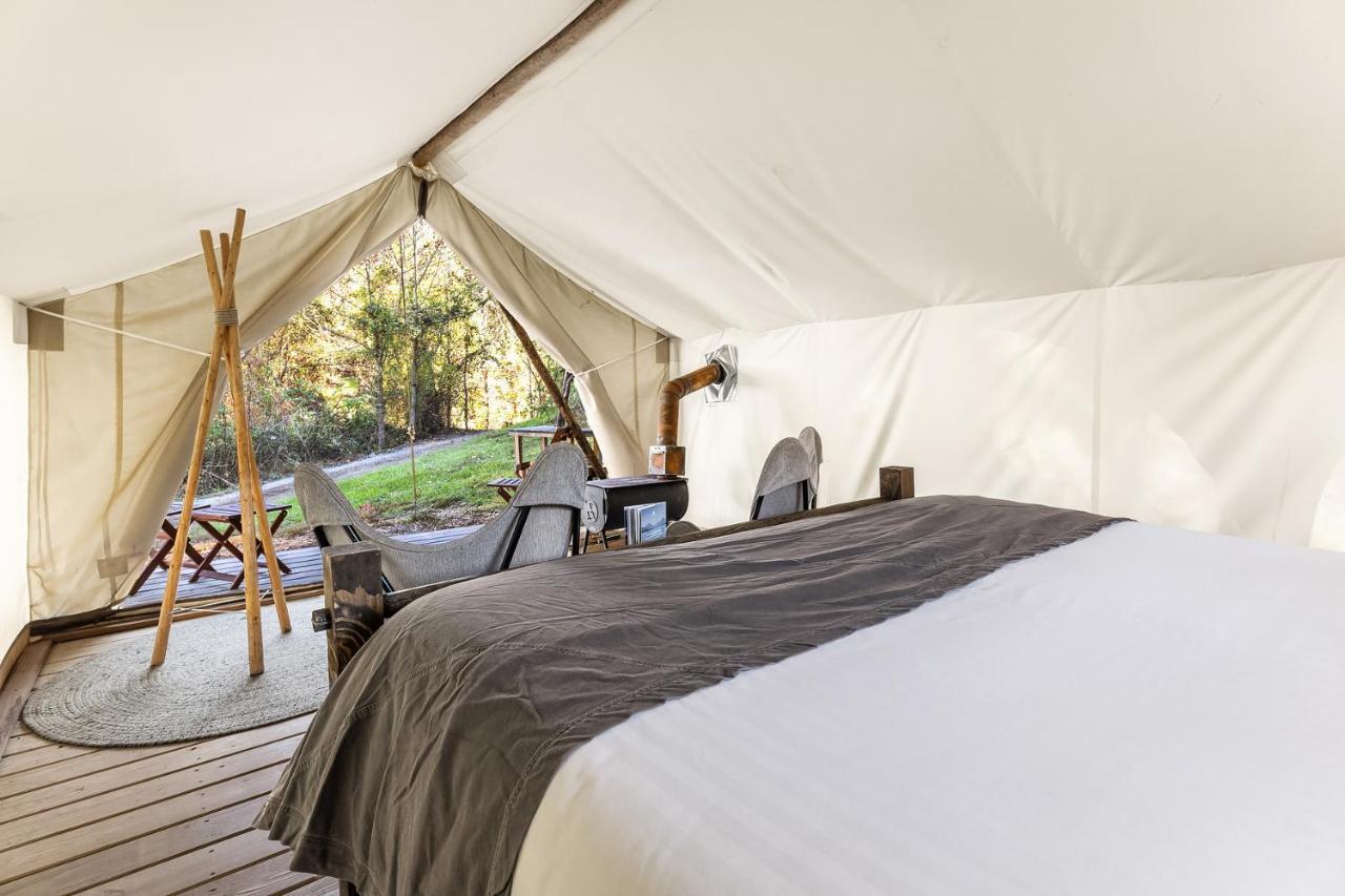 Campismo de Luxo Under Canvas Great Smoky Mountains Pigeon Forge