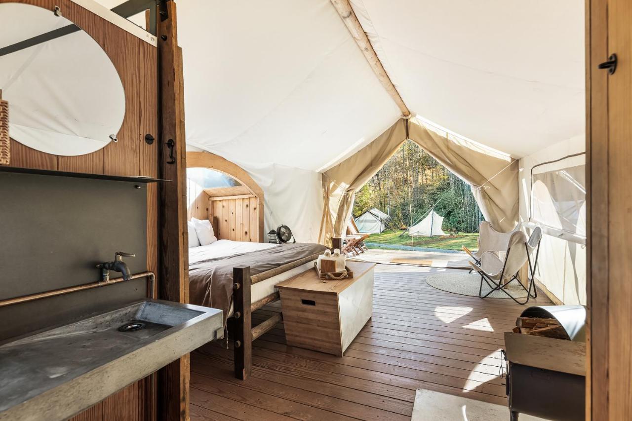 Under Canvas Great Smoky Mountains Campismo de Luxo
